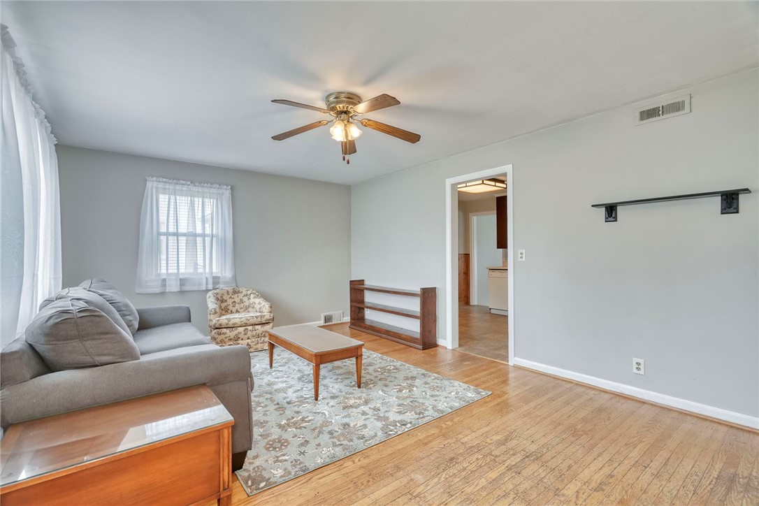 110 Howard Road Gates, NY 14606 - Photo 5 of 23