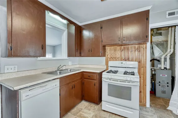 $129,900 | 110 Howard Road, Gates, NY 14606