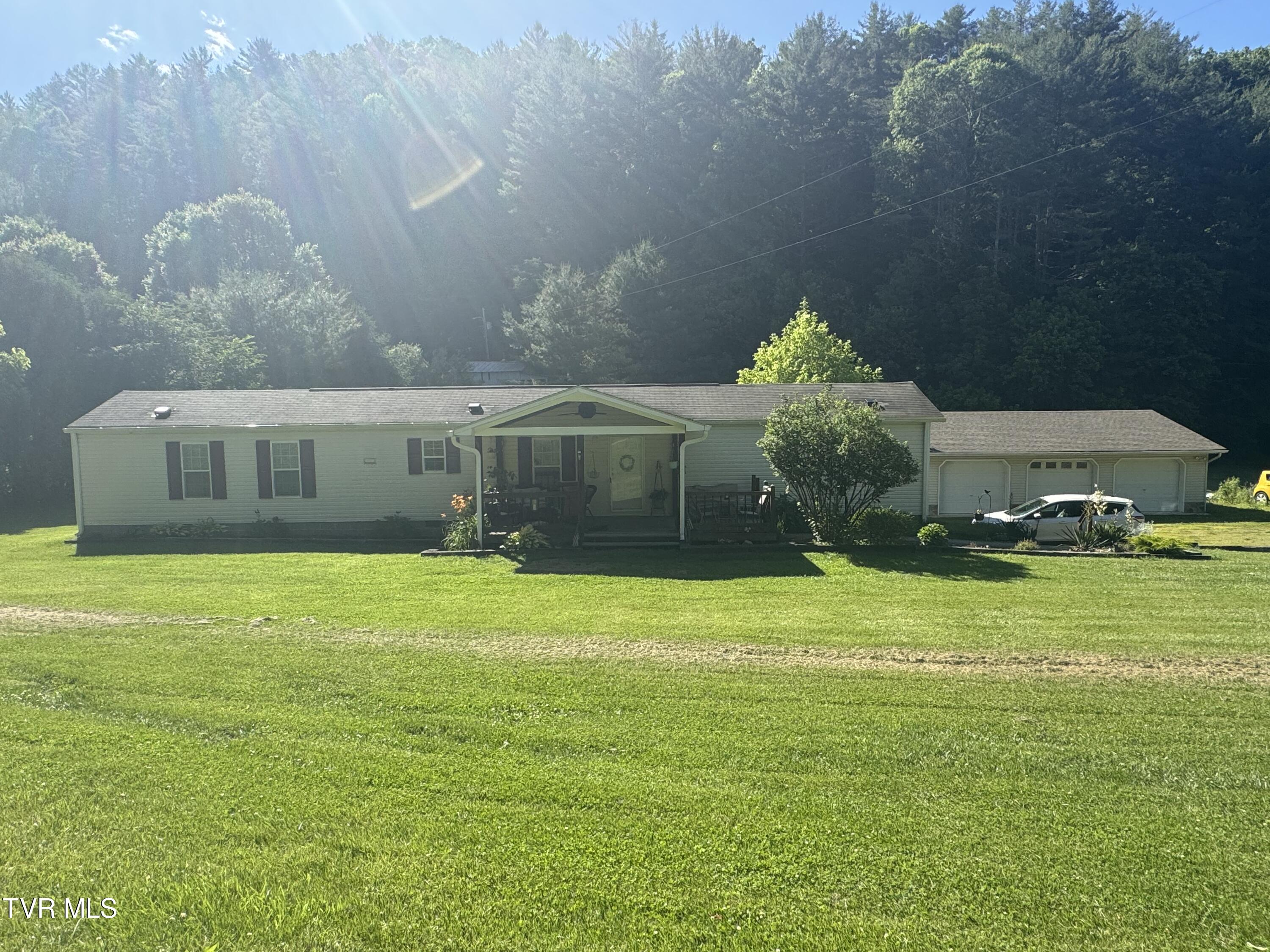 563 Whaley Town Road Butler, TN 37640 - Photo 11 of 29 IMG_9692