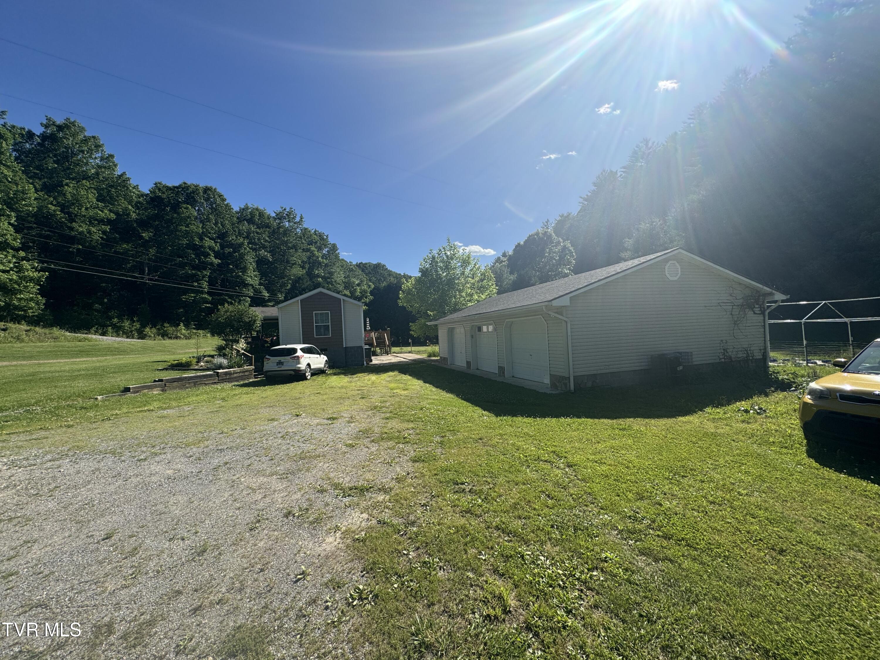 563 Whaley Town Road Butler, TN 37640 - Photo 3 of 29 IMG_9684