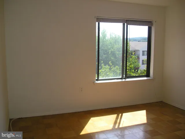 $1,500 | 125 M Clubhouse Drive Southwest, Unit 10, Leesburg, VA 20175