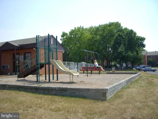 $1,500 | 125 M Clubhouse Drive Southwest, Unit 10, Leesburg, VA 20175