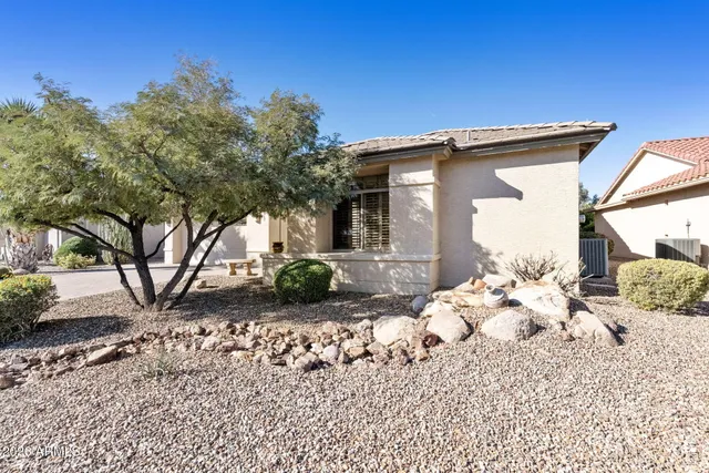 $679,000 | 23714 South Berrybrook Drive, Sun Lakes, AZ 85248
