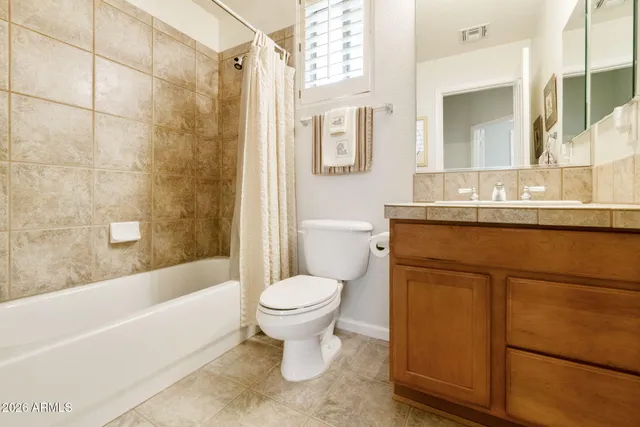 $679,000 | 23714 South Berrybrook Drive, Sun Lakes, AZ 85248