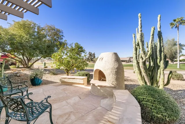 $679,000 | 23714 South Berrybrook Drive, Sun Lakes, AZ 85248
