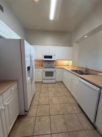 $1,700 | 5125 Melbourne Street, Unit E304, Port Charlotte, FL 33980