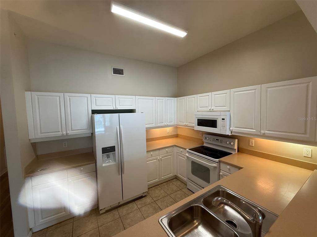 5125 Melbourne Street, Unit E304 Port Charlotte, FL 33980 - Photo 8 of 27