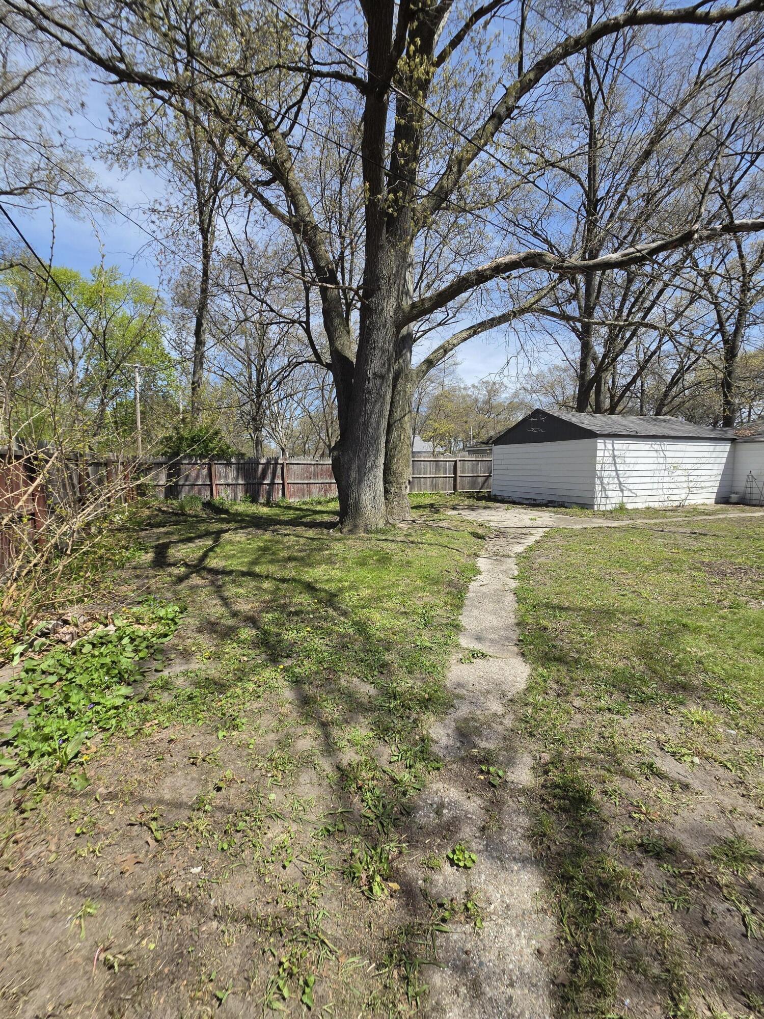 2167 Austin Street Muskegon, MI 49444 - Photo 22 of 24 Backyard view 1