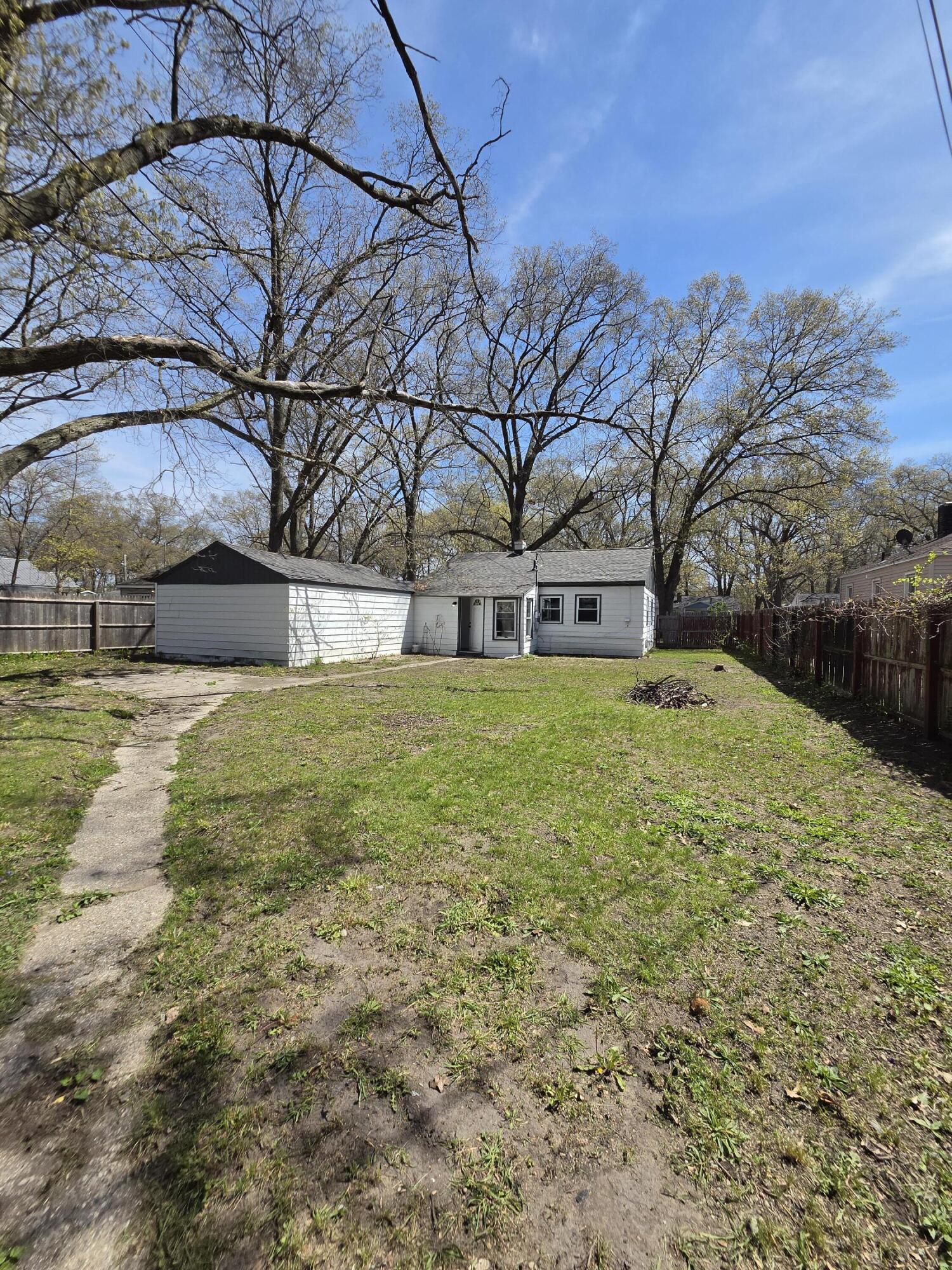 2167 Austin Street Muskegon, MI 49444 - Photo 23 of 24 Backyard view 2