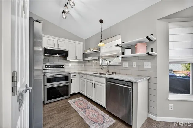 $315,000 | 331 Stone Village Drive, Wentzville, MO 63385