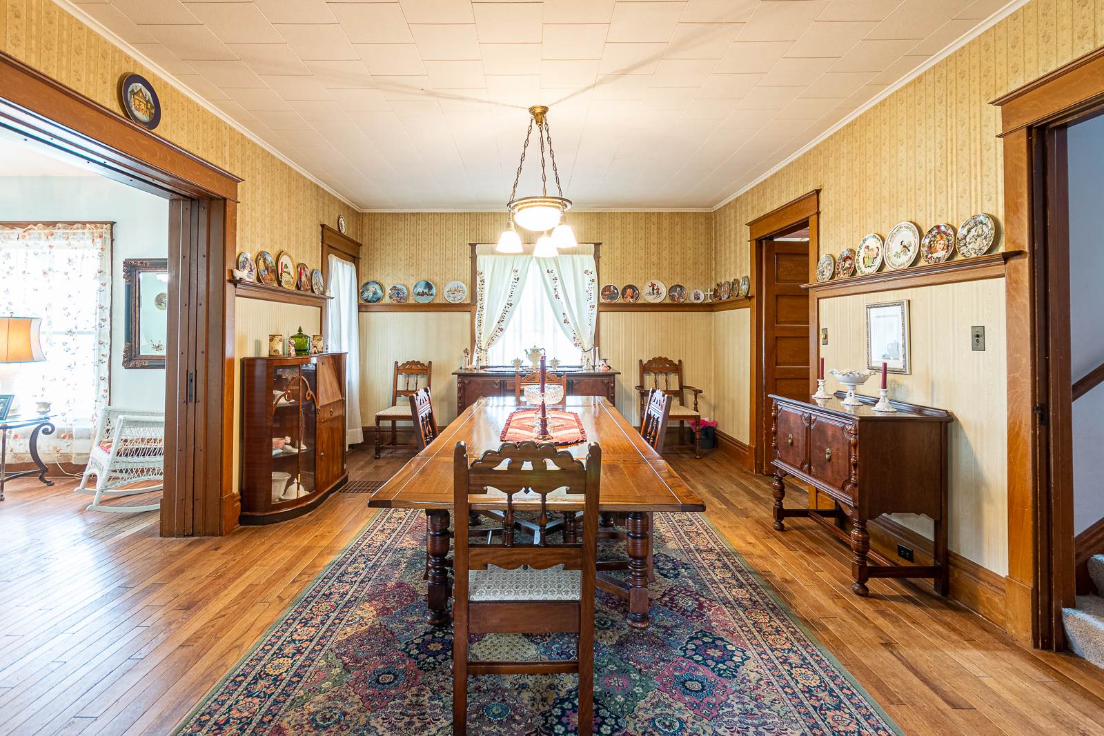 19251 Roosevelt Road South Bend, IN 46614 - Photo 8 of 34