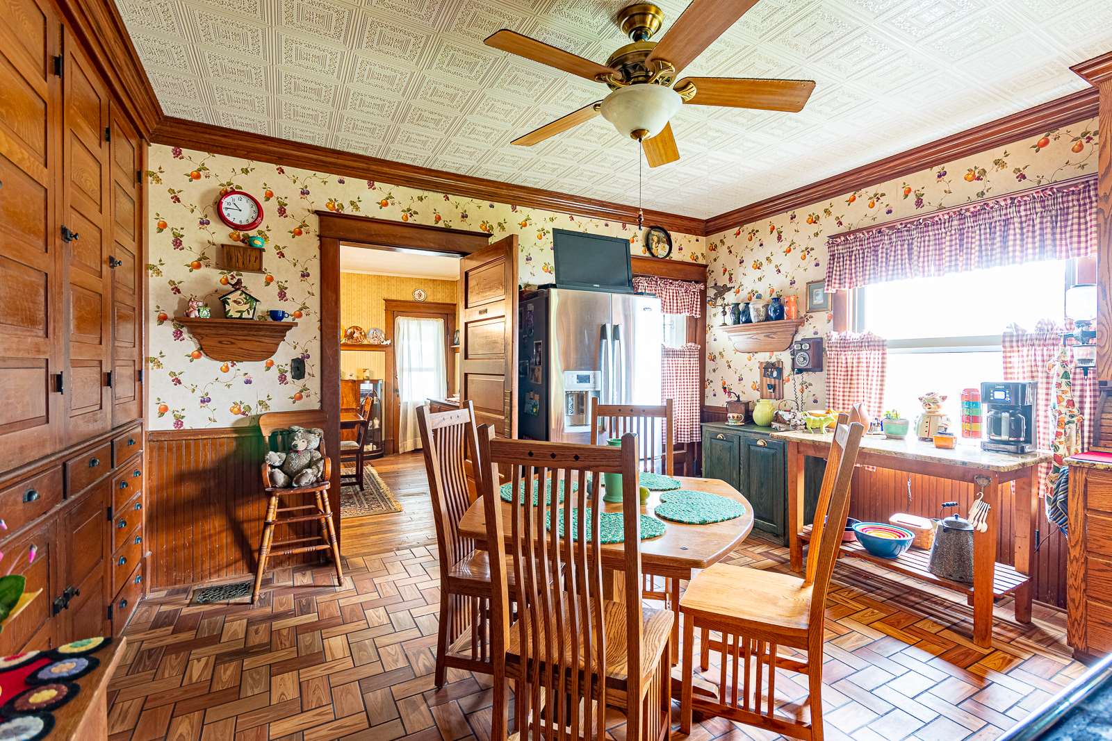 19251 Roosevelt Road South Bend, IN 46614 - Photo 9 of 34
