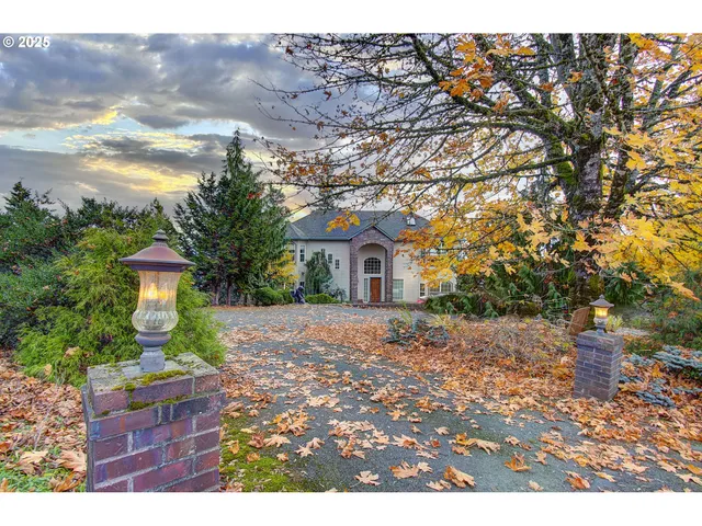 $925,000 | 444 Sommerset Road, Woodland, WA 98674