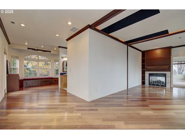 $925,000 | 444 Sommerset Road, Woodland, WA 98674