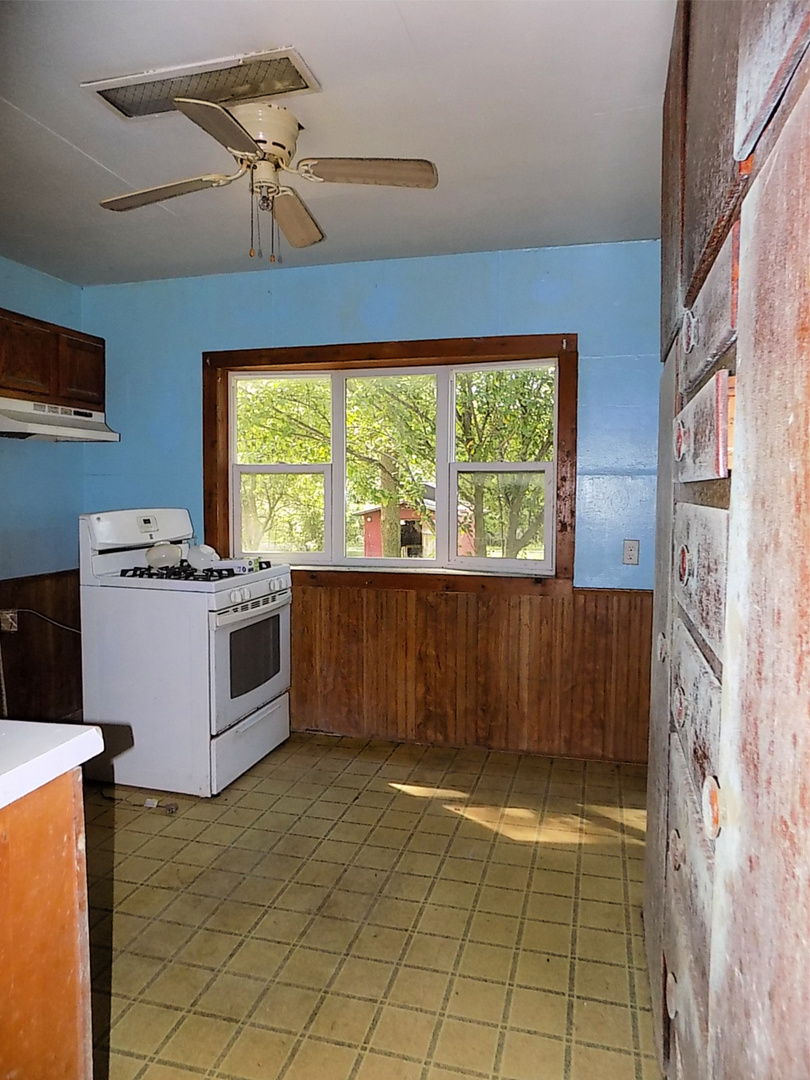 1447 East 22nd Road Streator, IL 61364 - Photo 16 of 24