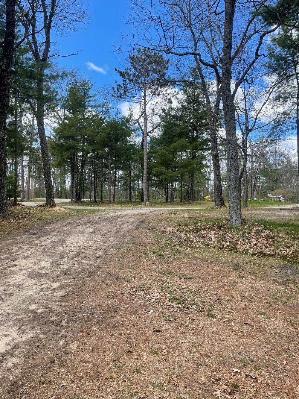 5700 Weir Road Oscoda, MI 48750 - Photo 3 of 28