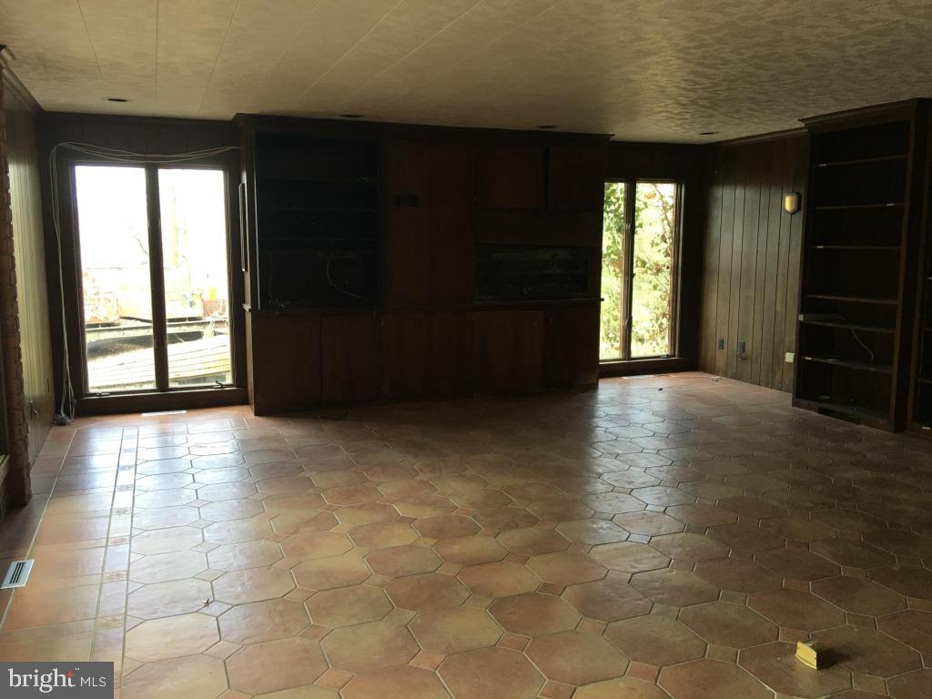 610 Millcross Road Lancaster, PA 17601 - Photo 2 of 20