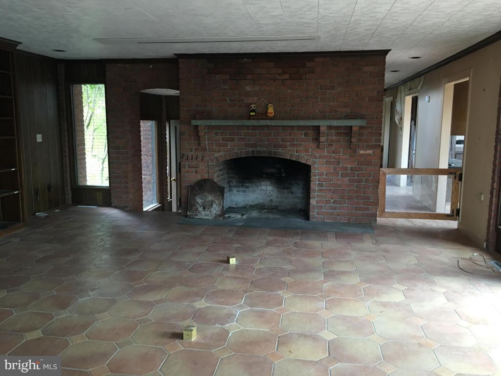 610 Millcross Road Lancaster, PA 17601 - Photo 3 of 20