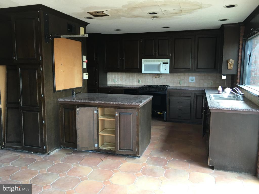 610 Millcross Road Lancaster, PA 17601 - Photo 4 of 20