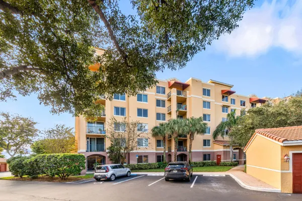 $239,000 | 1000 Scotia Drive, Unit 105, Hypoluxo, FL 33462