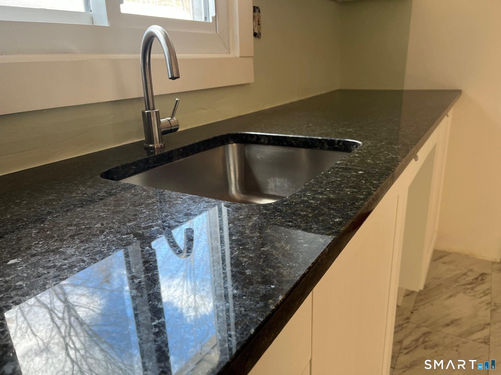 61 Cheshire Road Wallingford, CT 06492 - Photo 5 of 13 Gallery Image 5