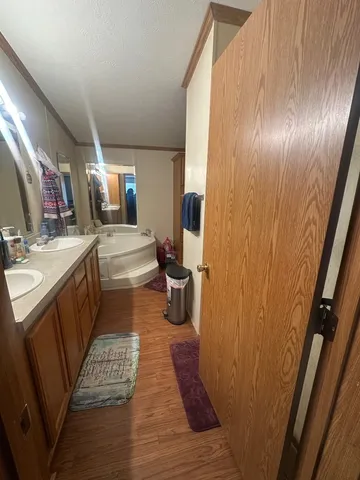 $77,500 | 185 Blue Jay Drive, Lynwood, IL 60411