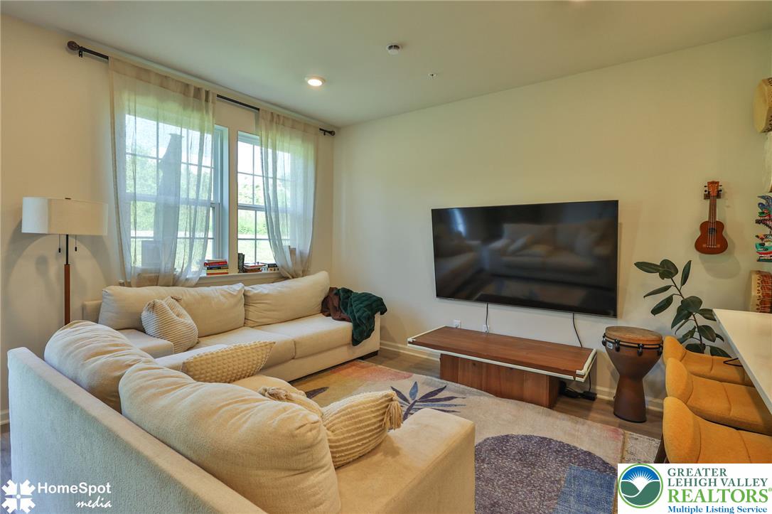 1224 Martin Road Breinigsville, PA 18031 - Photo 6 of 26