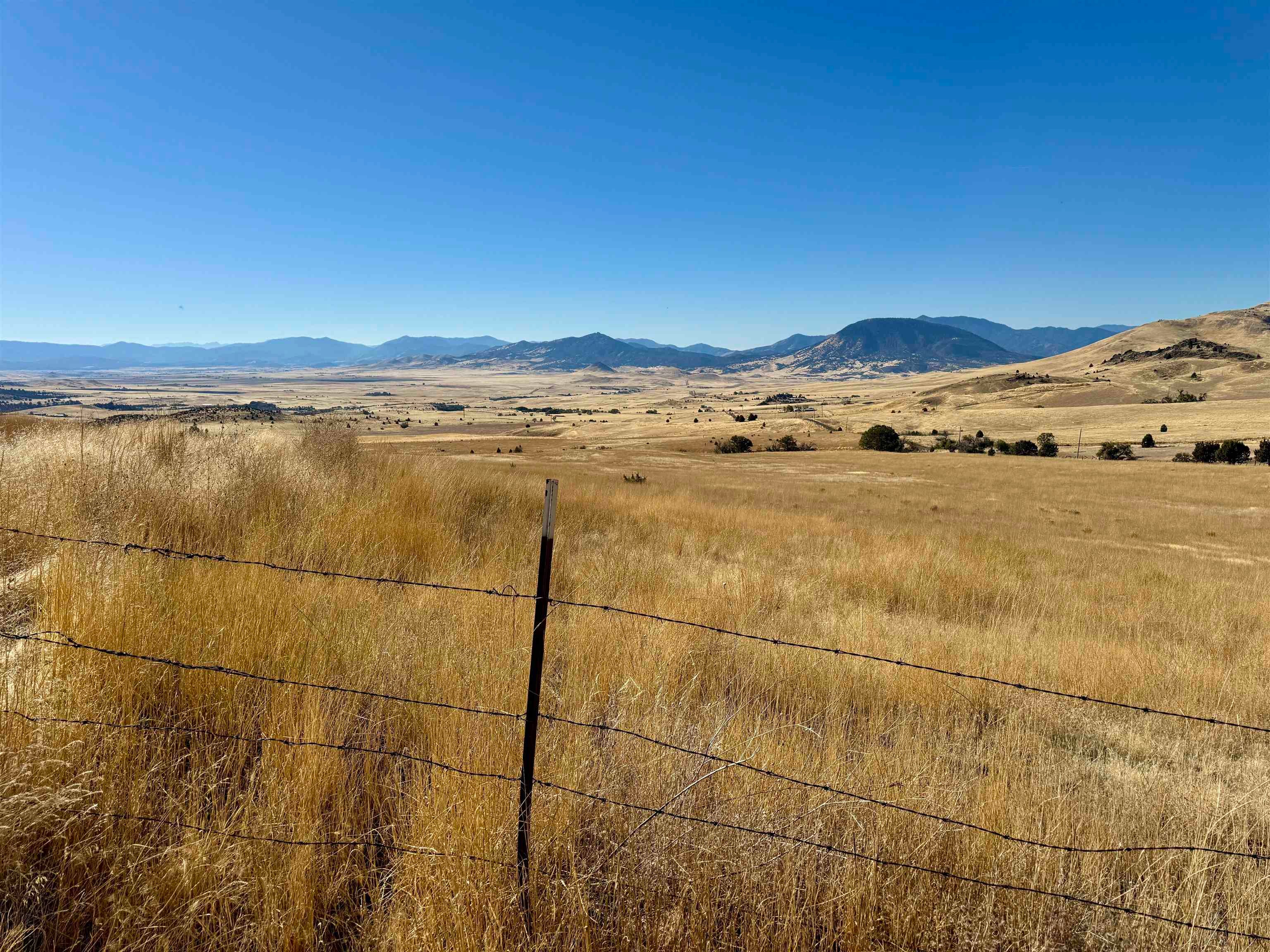 13404 York Road Montague, CA 96064 - Photo 17 of 20 Gallery Image 17