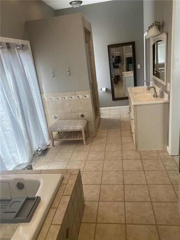 244 Saunders Station Road Trafford, PA 15085 - Photo 6 of 22 Gallery Image 6