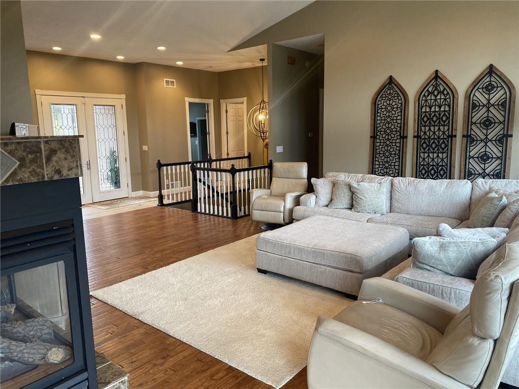 244 Saunders Station Road Trafford, PA 15085 - Photo 7 of 22 Gallery Image 7