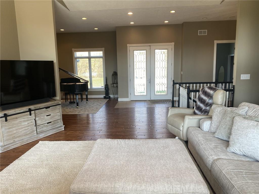 244 Saunders Station Road Trafford, PA 15085 - Photo 8 of 22 Gallery Image 8