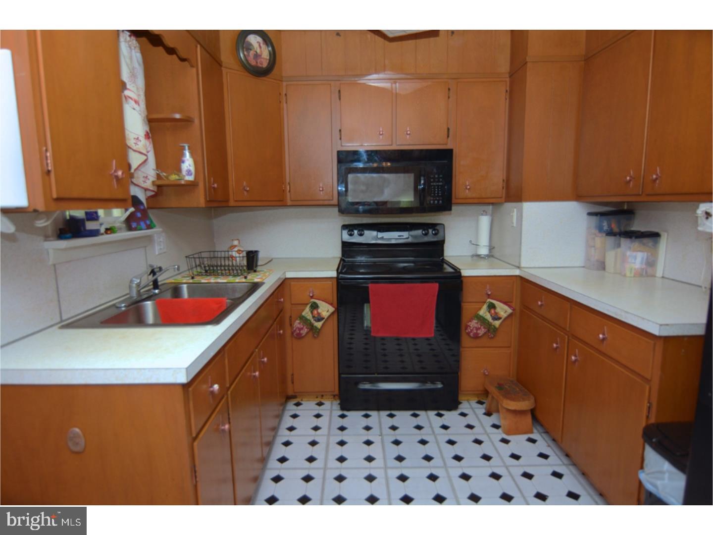 1625 Meade Street Reading, PA 19607 - Photo 3 of 20 Gallery Image 3