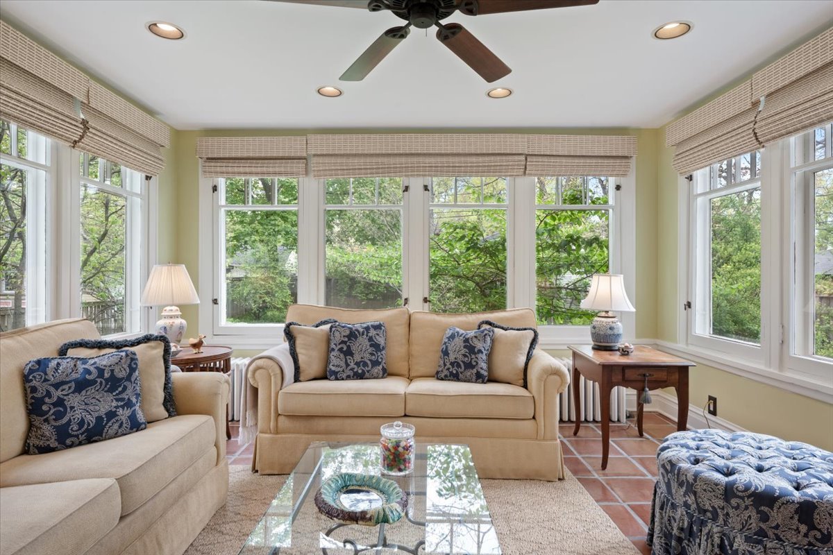 2311 Park Place Evanston, IL 60201 - Photo 13 of 41