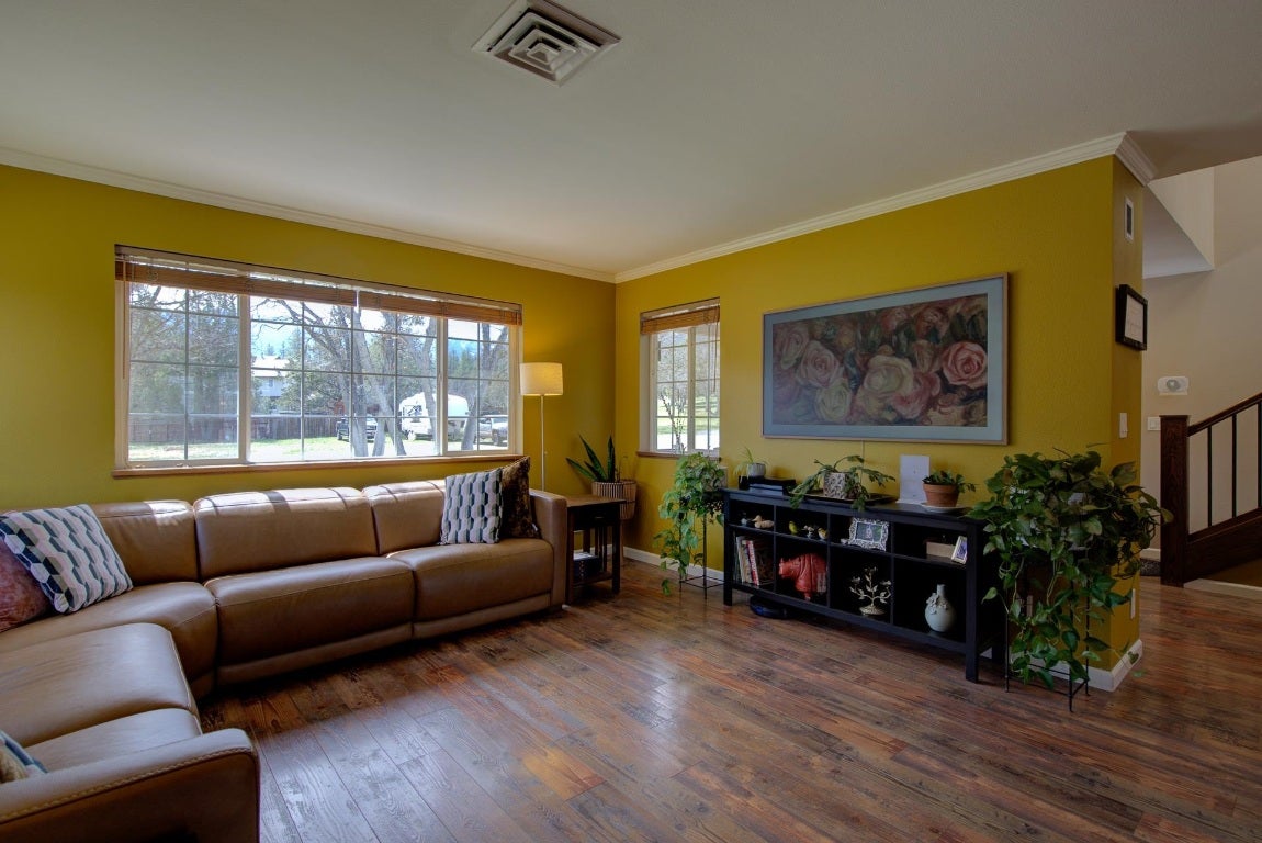 5518 Schulmeyer Gulch Road Yreka, CA 96097 - Photo 4 of 21 Gallery Image 4