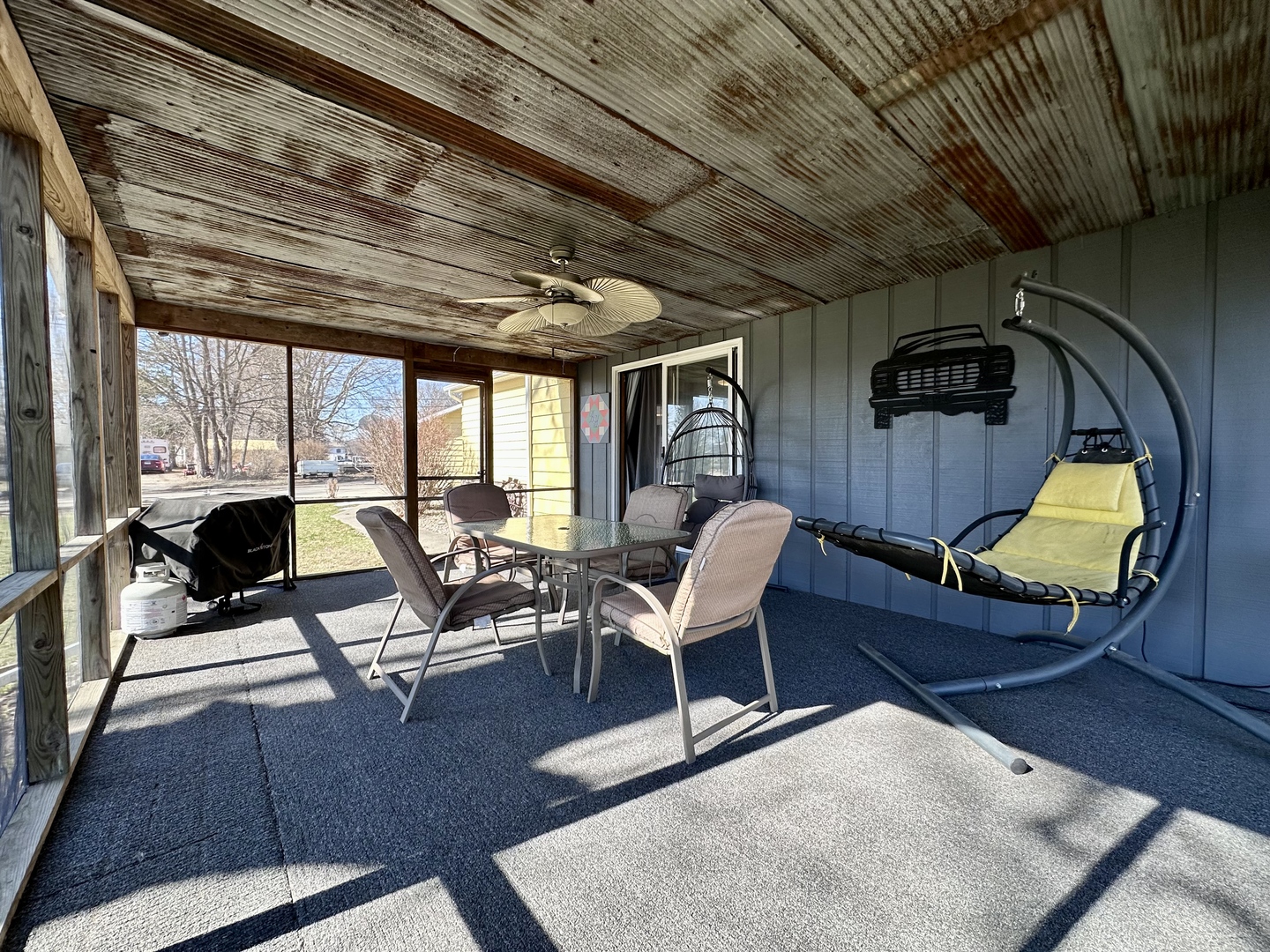 307 2nd Street West Lyndon, IL 61261 - Photo 6 of 33 a living room with furniture and wooden floor