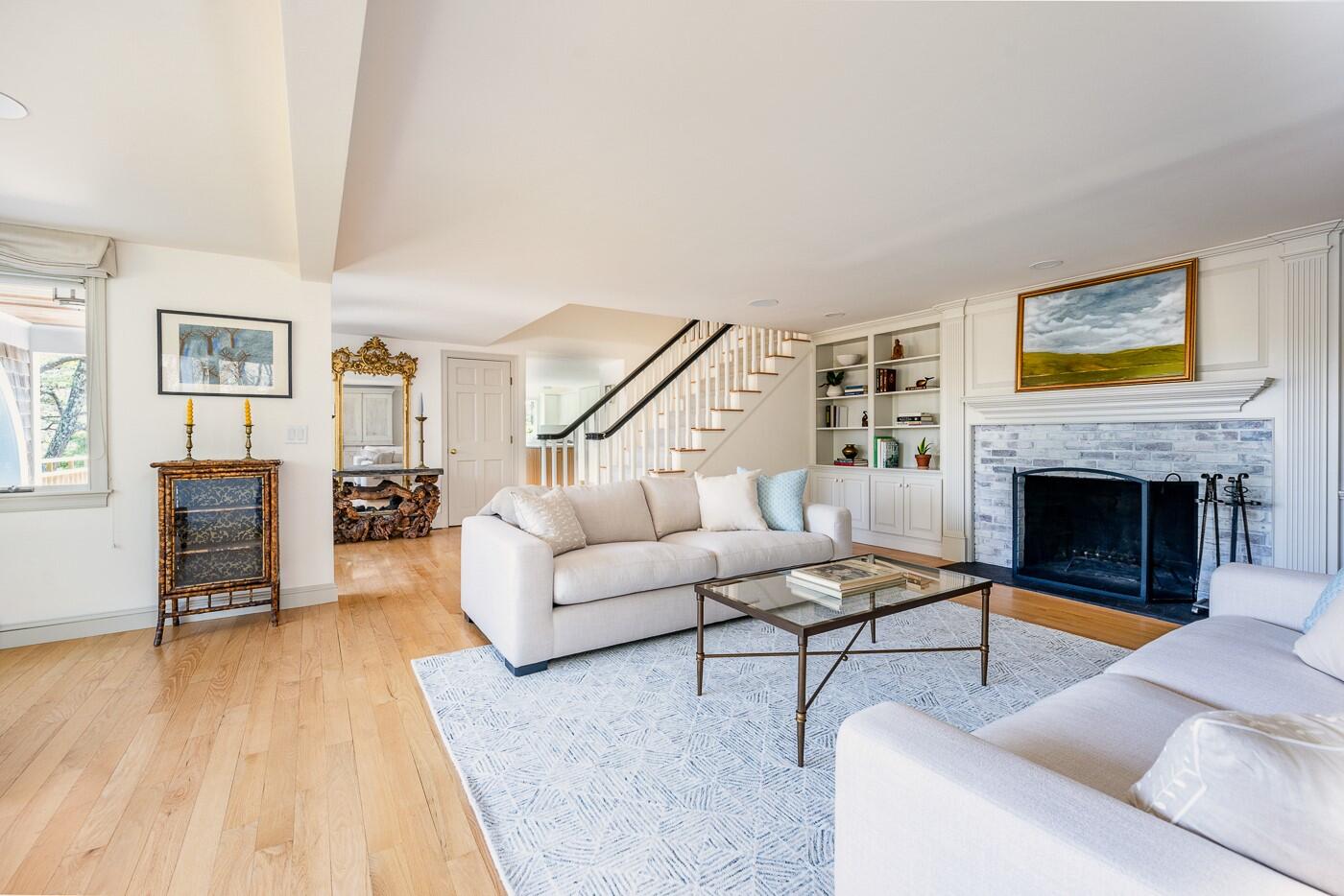 1095 Long Pond Road Wellfleet, MA 02667 - Photo 14 of 57 livroom1