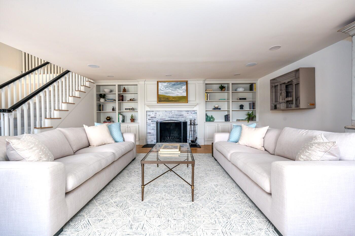 1095 Long Pond Road Wellfleet, MA 02667 - Photo 15 of 57 livroom3