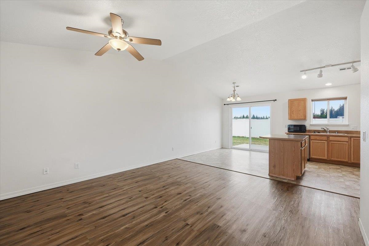 4520 South Carnation Road Spokane, WA 99224 - Photo 6 of 21