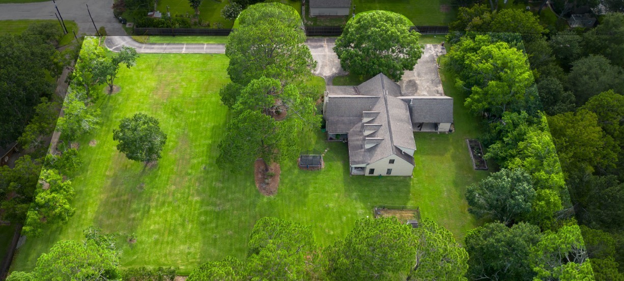 2210 Rita Street El Campo, TX 77437 - Photo 22 of 22 an aerial view of a house with pool yard outdoor seating and yard