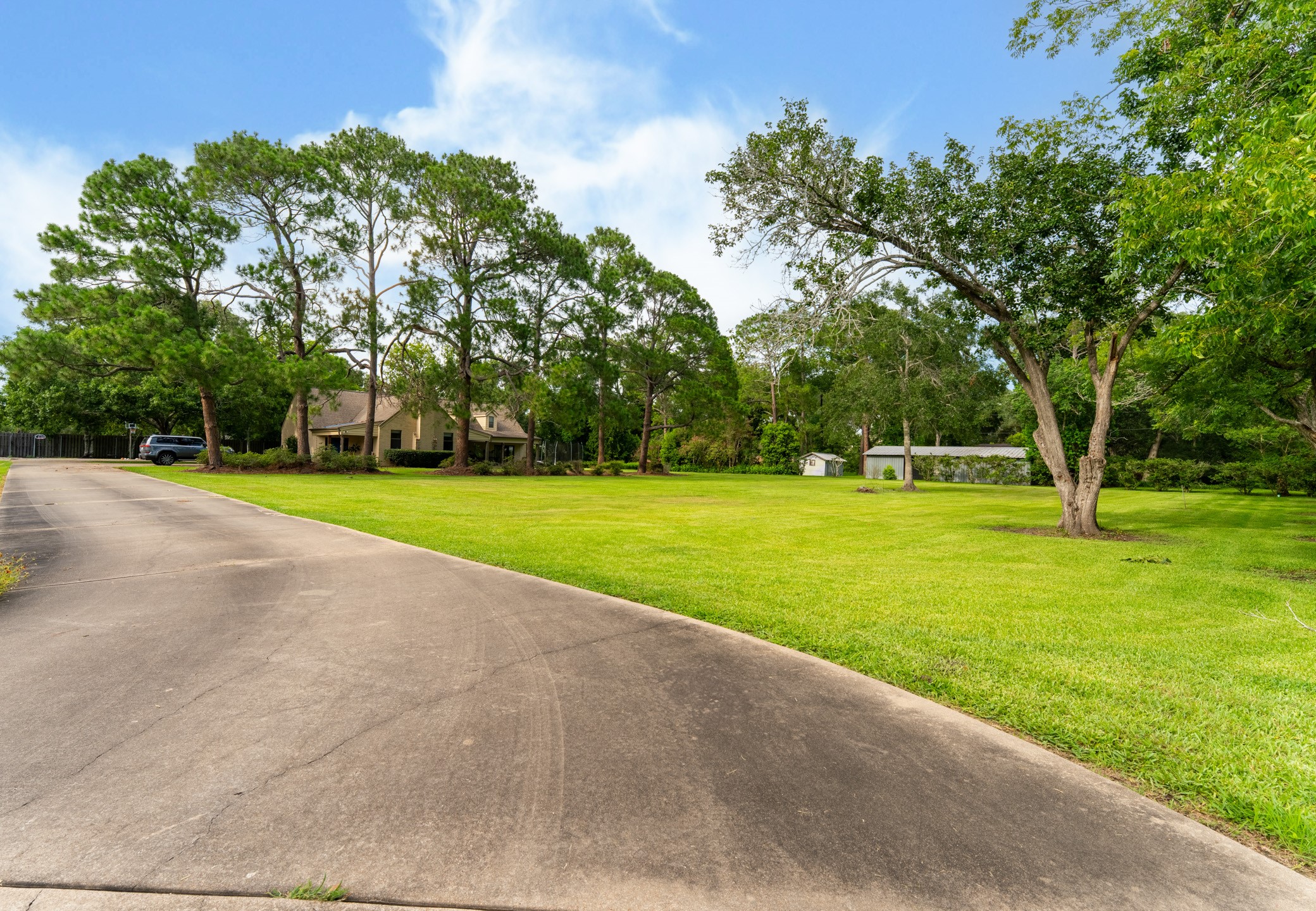 2210 Rita Street El Campo, TX 77437 - Photo 3 of 22 a view of a volley ball court