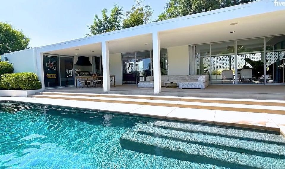 1030 San Rafael Lane Pasadena, CA 91105 - Photo 13 of 56 a view of a house with backyard patio and swimming pool