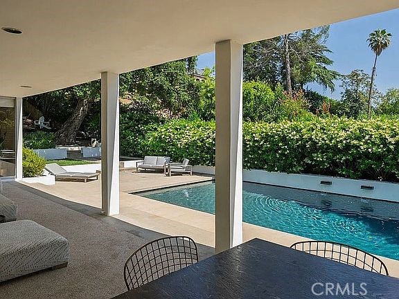 1030 San Rafael Lane Pasadena, CA 91105 - Photo 15 of 56