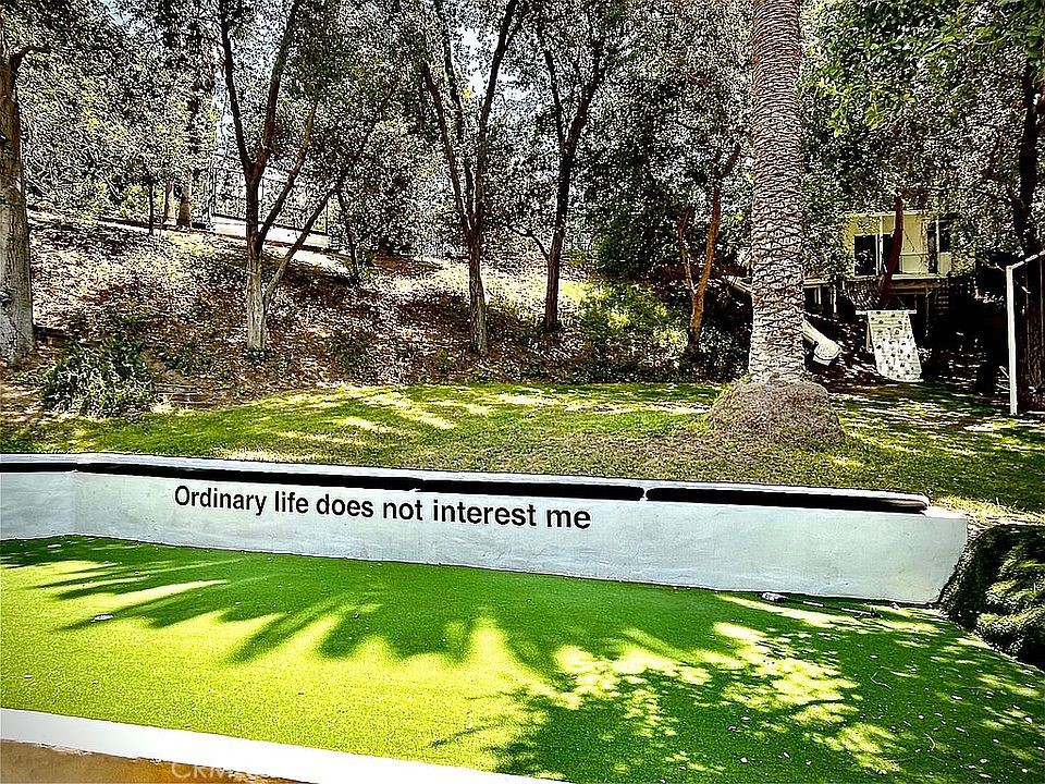 1030 San Rafael Lane Pasadena, CA 91105 - Photo 26 of 56 a view of an outdoor space