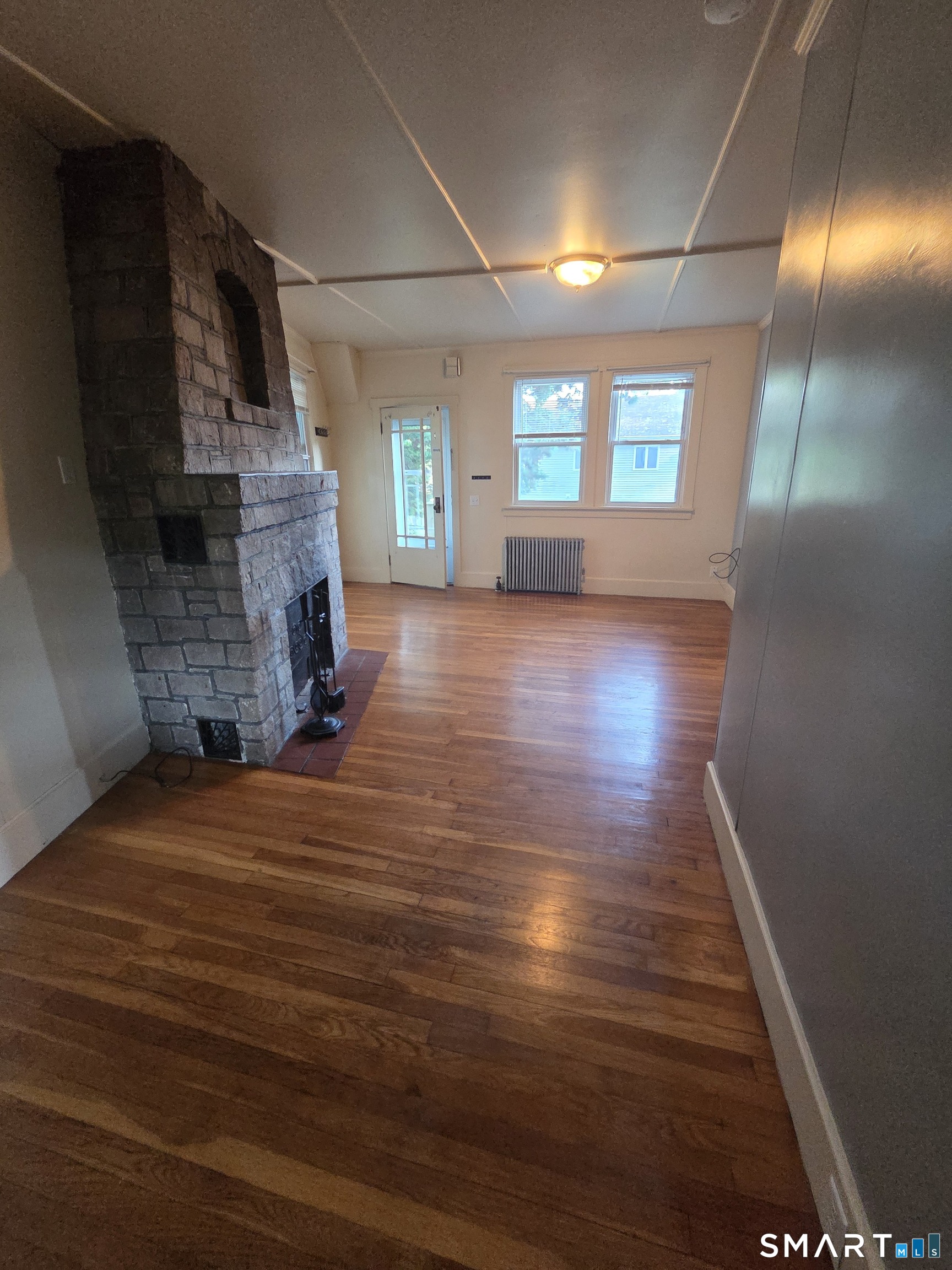 72 Godfrey Street Groton, CT 06340 - Photo 4 of 12