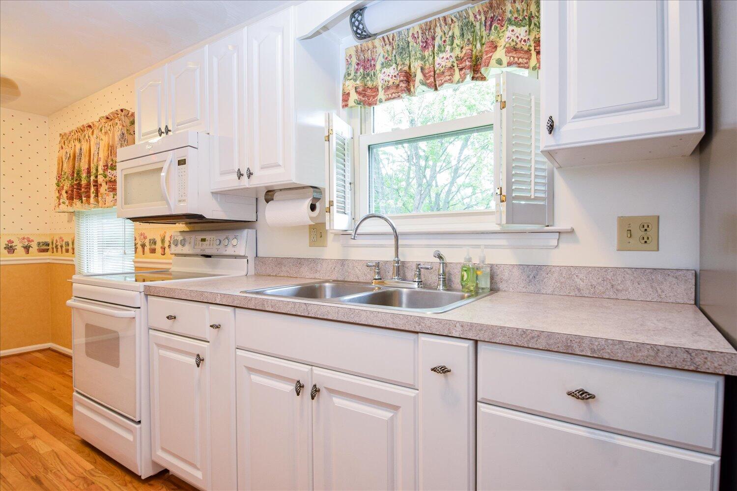5528 Cove Road Roanoke, VA 24019 - Photo 11 of 30 07-5528 Cove-7