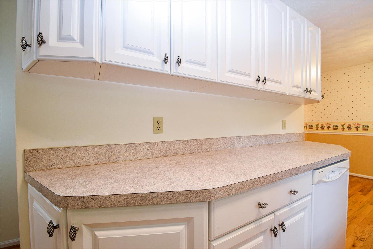 5528 Cove Road Roanoke, VA 24019 - Photo 12 of 30 08-5528 Cove-8