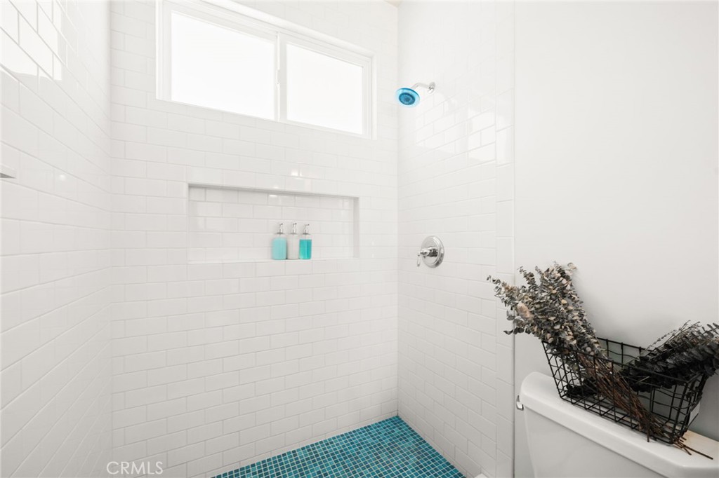 41260 De Anna Ranch Road Murrieta, CA 92562 - Photo 22 of 57 a bathroom with a sink and mirror