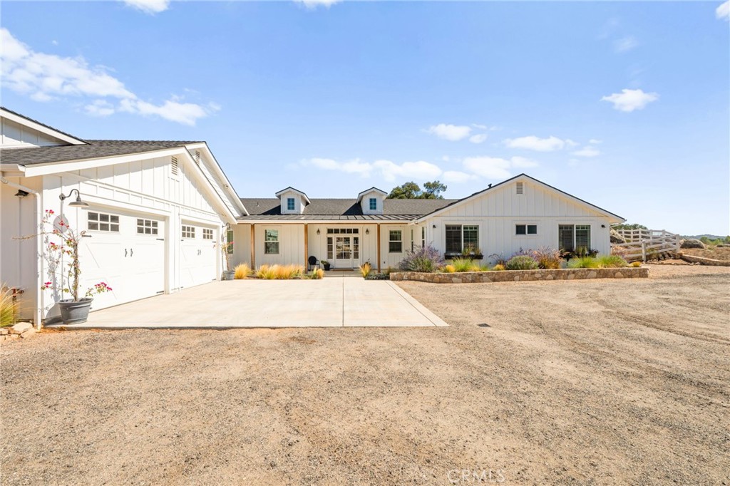 41260 De Anna Ranch Road Murrieta, CA 92562 - Photo 44 of 57 a house with trees in the background