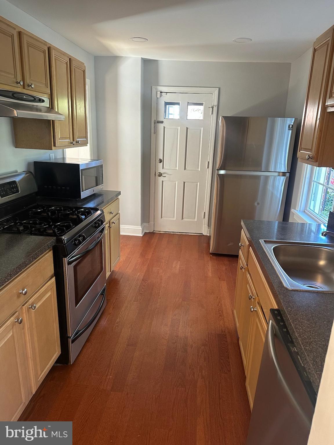 1202 West Braddock Road Alexandria, VA 22302 - Photo 14 of 20 Kitchen