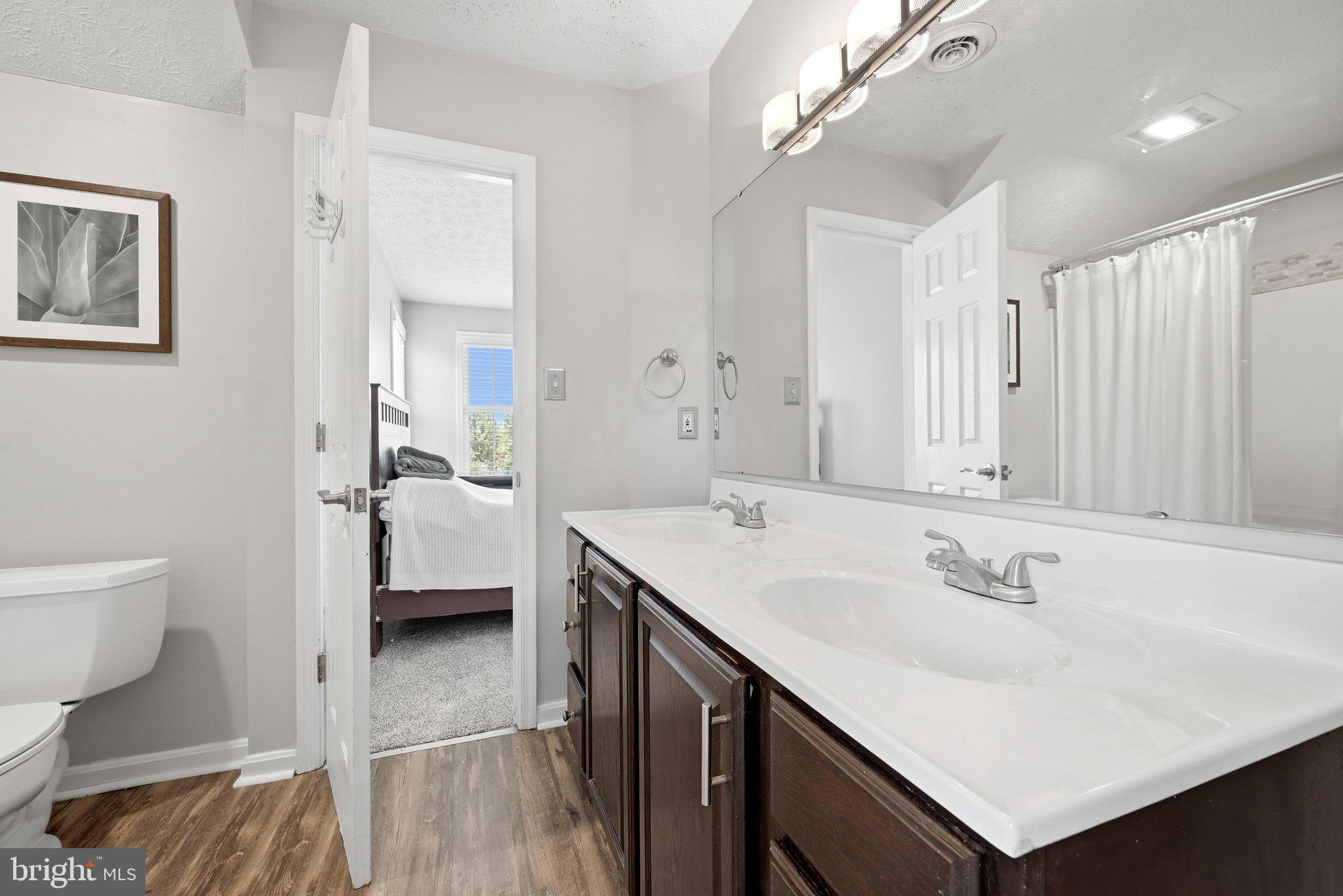 297 Huntersridge Road Winchester, VA 22602 - Photo 60 of 105 Jack & Jill Bathroom